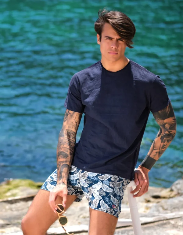 Costume da Bagno in soffice Viscosa Hawaii blu abbinato a Tshirt IN LINO blu con inserti Box Mare slip interno Made in Italy