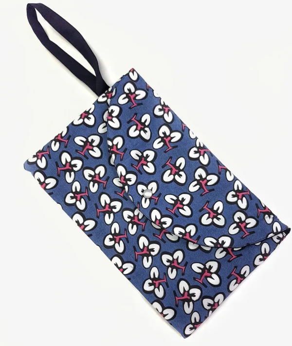Pochette in tessuto fashion design trifoglio Made in Italy