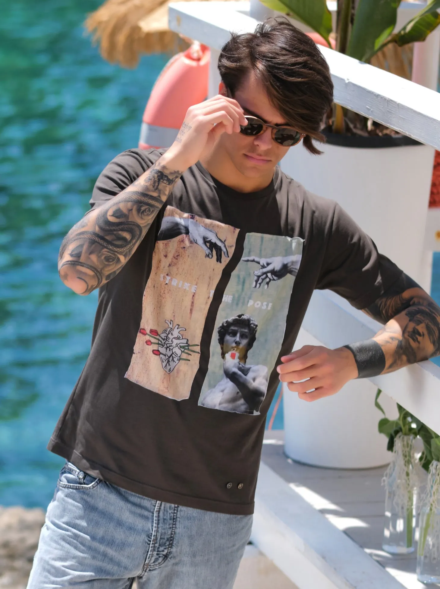 tshirt_made_in_italy_fant_2-8.webp Tshirt made in Italy fantasia strike the pose 100% cotone jersey pettinato -DESIGN -